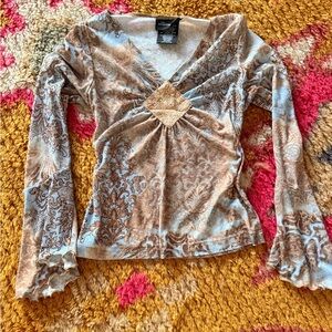 Vintage late 90s early 2000s / y2k bell sleeve top